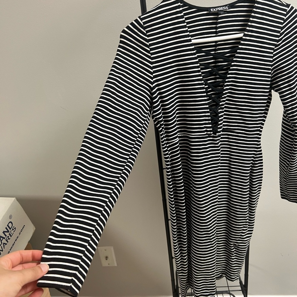 Express dress / long sleeve / midi